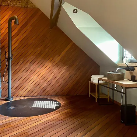 Charming Duplex At Location Apartment